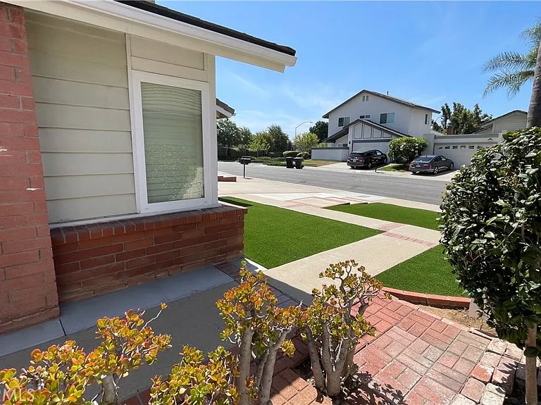 2085 Arbor Cir — Photo 56