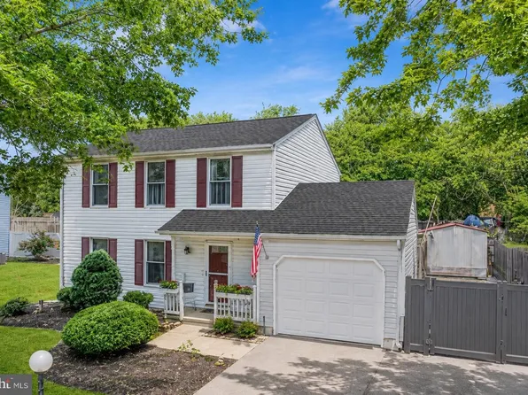 13 Barons Ct, Dover, DE 19901