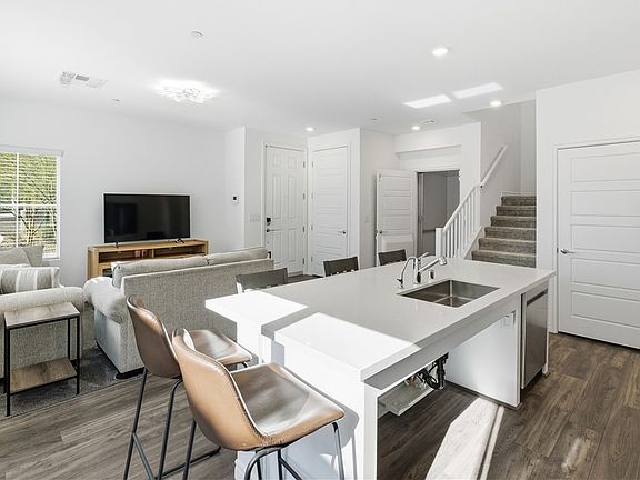 4th image of 7224 N Decatur Blvd #2