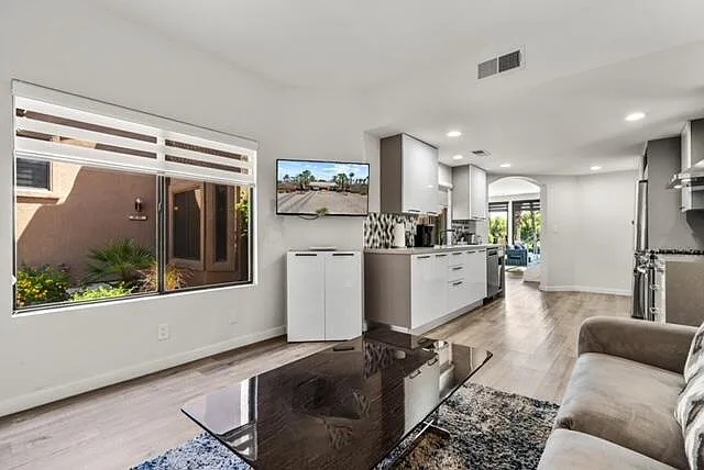 38101 Crocus Ln — Photo 10
