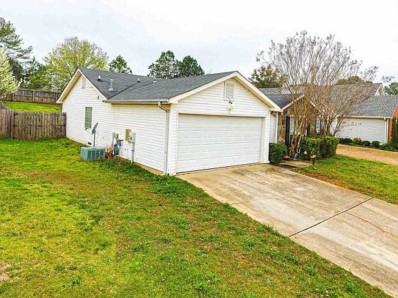 2nd image of 363 Autumn Lake Dr