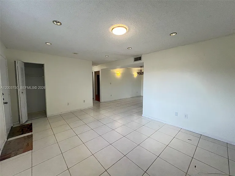 8401 SW 107th Ave #322E — Photo 24