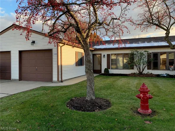 130 Royal Crest Dr Unit G, Seville, OH 44273