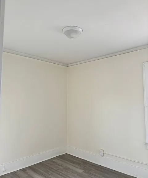 2285 Cortland St — Photo 8
