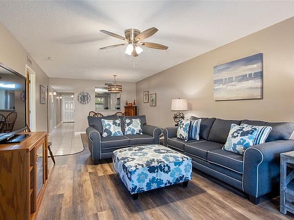 4th image of 5400 Park St N APT 106