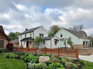 575 W Sycamore St, Zionsville, IN 46077