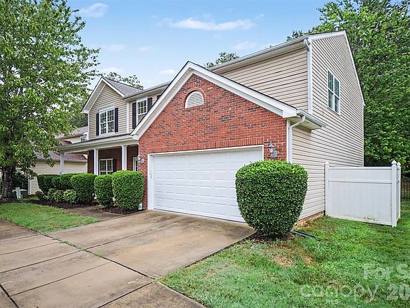4th image of 2006 Cornflower Ln