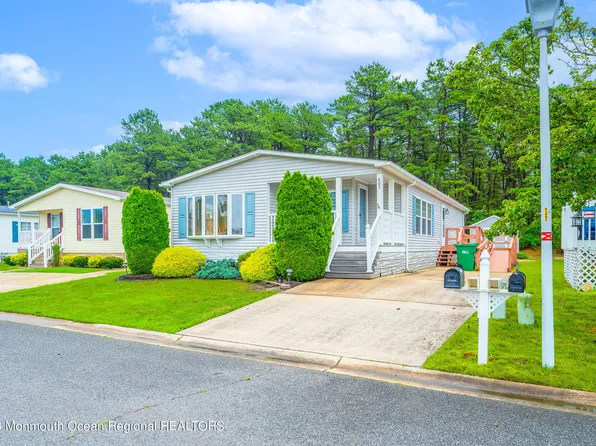 603 Walden Way, Whiting, NJ 08759