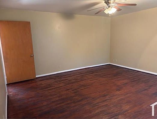 2nd image of 3818 Knotty Oaks Trl