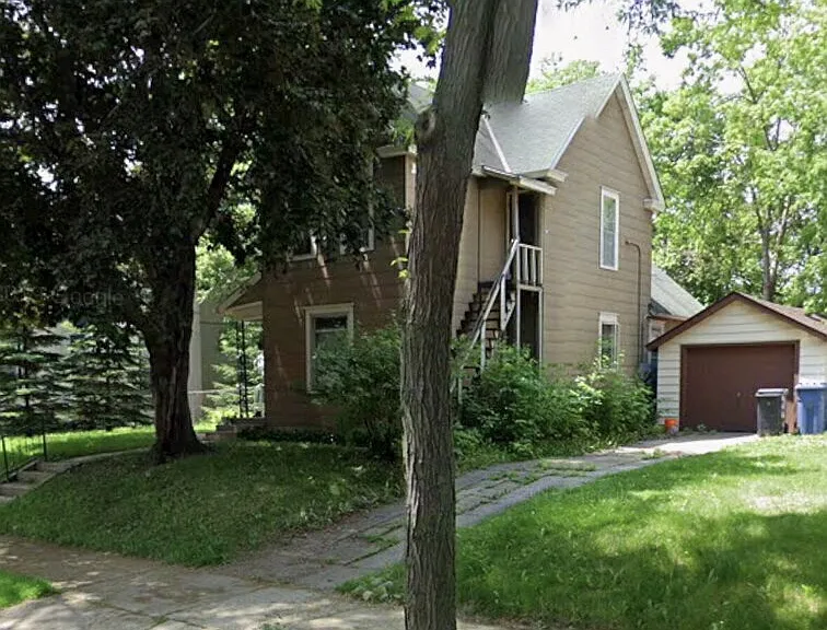 1500 Grand St NE #2 — Photo 2