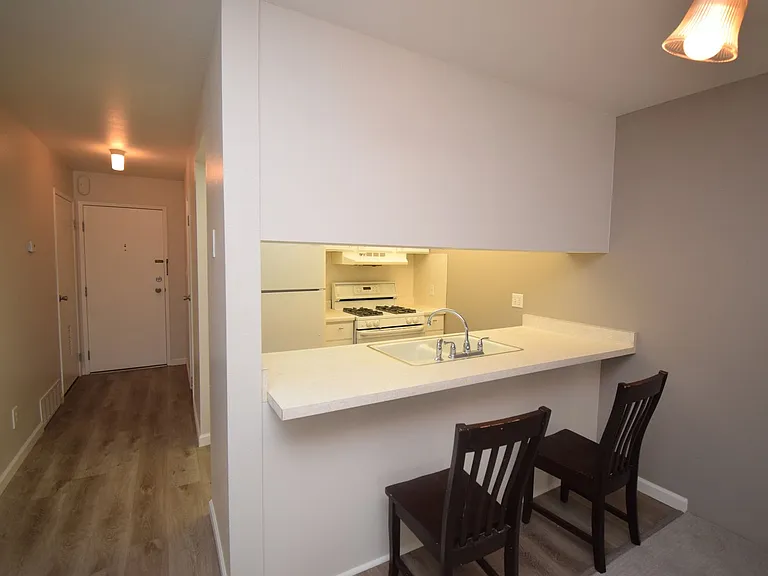 1168 S Foothill Dr #624 — Photo 3