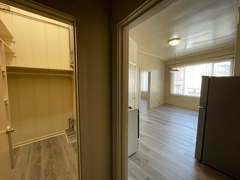7394 Mission St #6 — Photo 5
