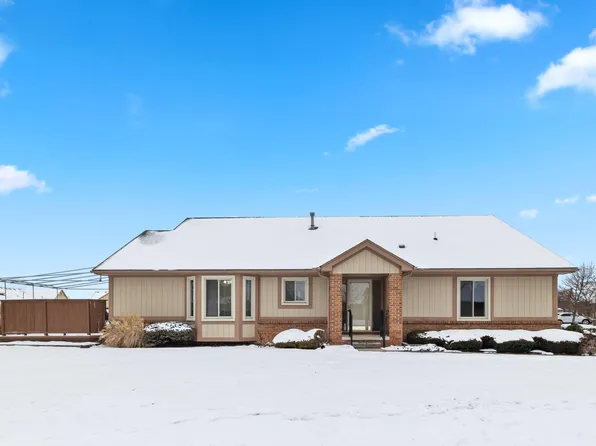 46609 High Meadows Ct, Macomb, MI 48044