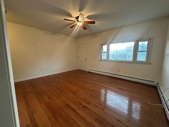 2nd image of 45 Exeter St