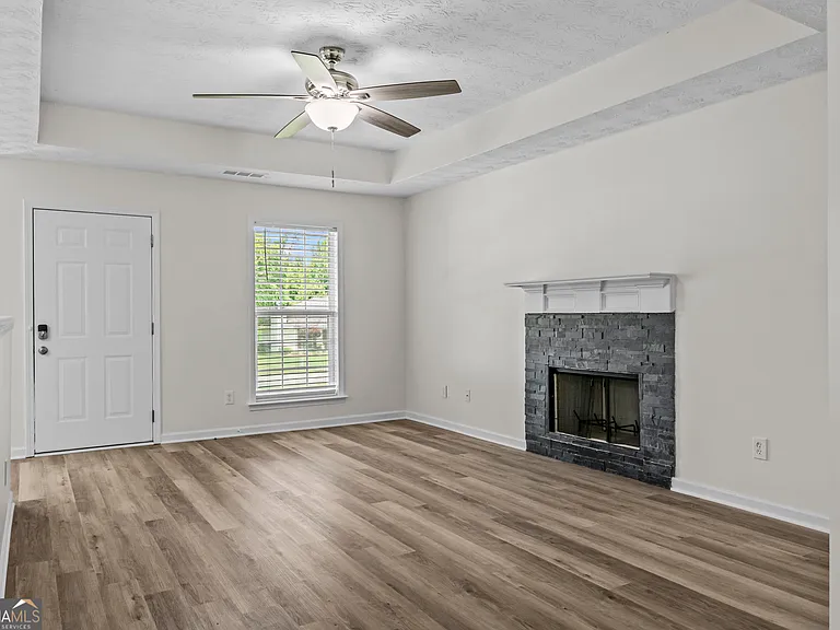 1091 Creek Point — Photo 11