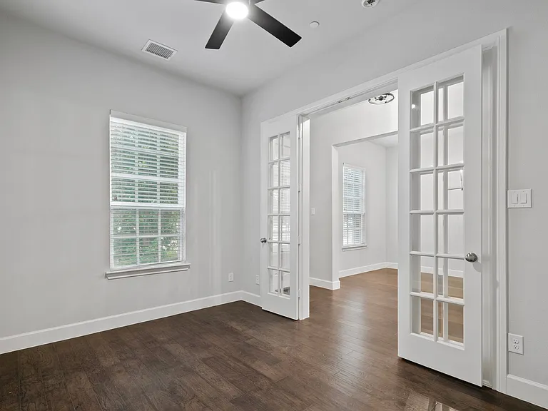 8063 Canal St — Photo 5