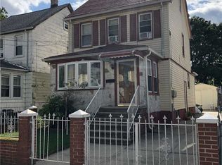 111-10 203rd St, Saint Albans, NY 11412
