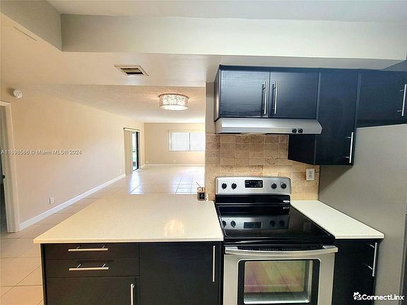 2nd image of 220 Lakeview Dr