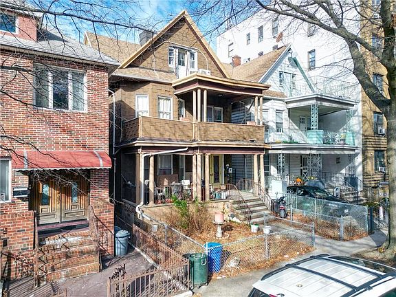 3rd image of 62 Bay 26th St