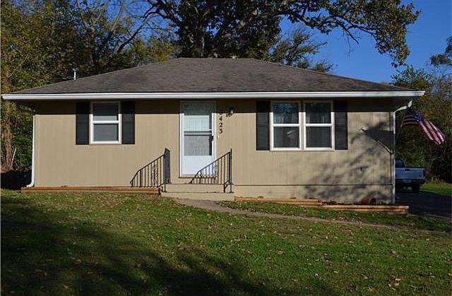 1st image of 6423 N Pontiac Ave