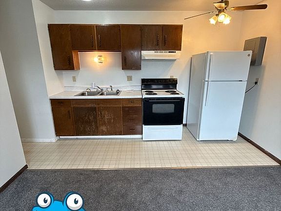 4th image of 909 12th Ave NE #16
