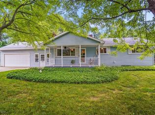 722 Locust Dr, Tallmadge, OH 44278