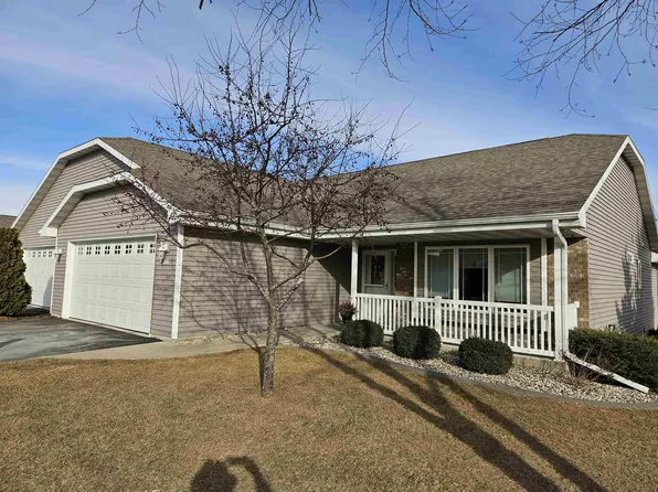 220 Wyldewood Dr, Oshkosh, WI 54904