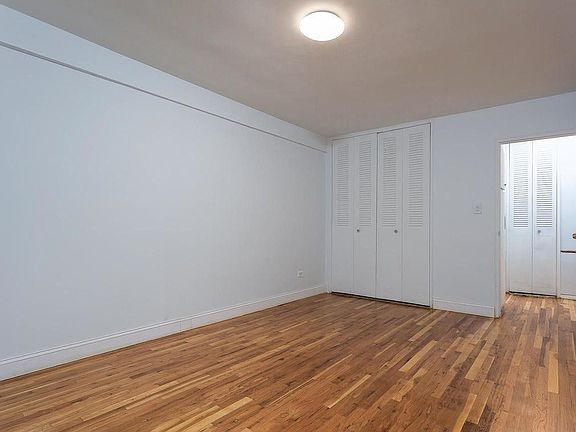 5th image of 540 Ocean Pkwy APT 4B