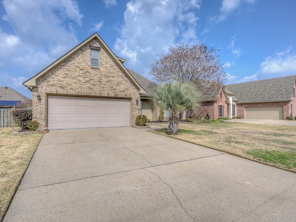 1st image of 307 Briars Ct