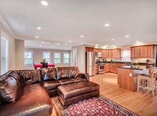30 Grandview Ave #30, Watertown, MA 02472