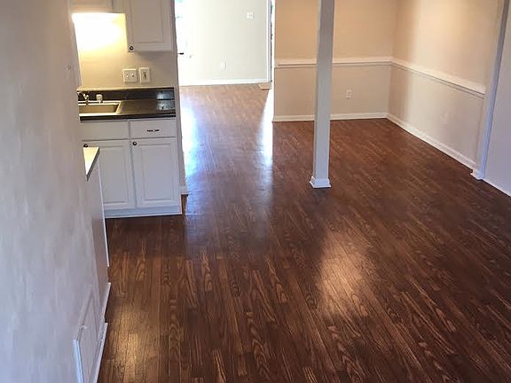 3rd image of 1410 Sierra Dr
