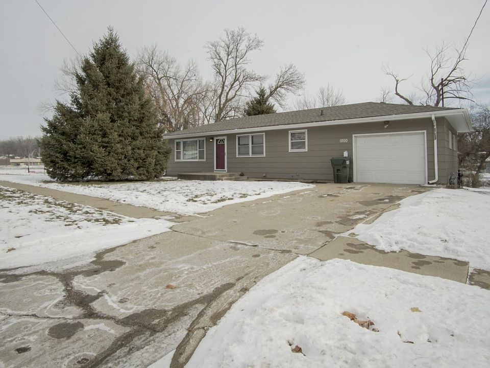 1st image of 1200 S Royce St