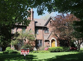 1021 Yorkshire Rd, Grosse Pointe Park, MI 48230