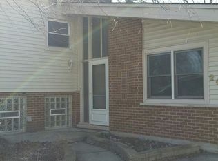 208 Westwood Dr, Park Forest, IL