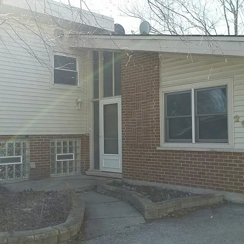 208 Westwood Dr photo 1
