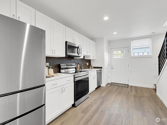 4th image of 10217 Evanston Avenue N