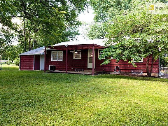 3rd image of 7915 Shawnee Dr