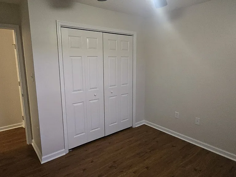 1112 Ewell St — Photo 12
