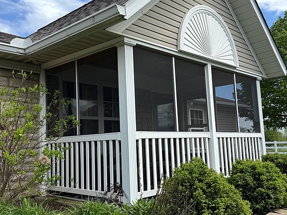2nd image of 726 Scott Dr