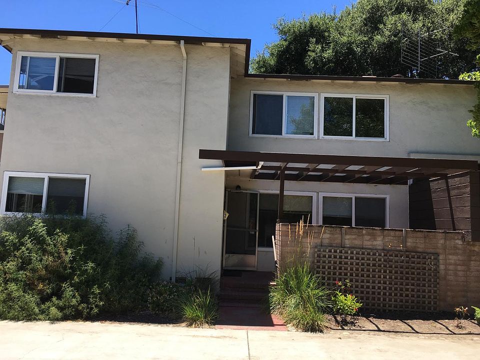 1st image of 851 Roble Ave APT 4