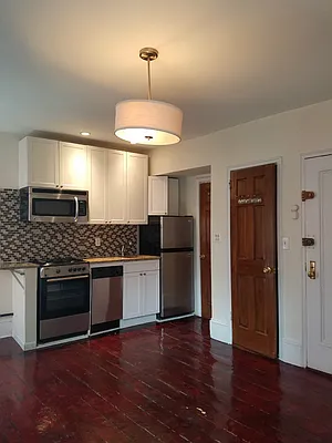 Rented by Keller Williams NYC | media 22