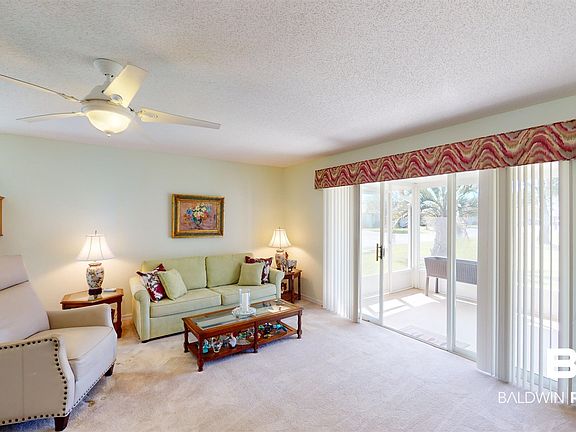 4th image of 9445 Villas Dr