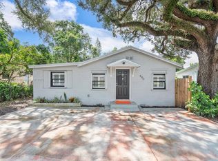 490 NE 161st St, Miami, FL 33162