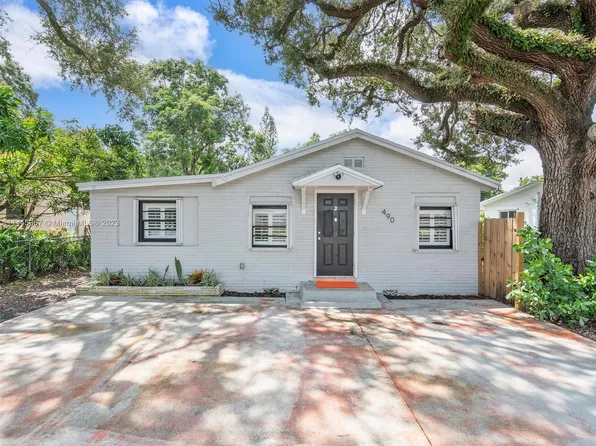 490 NE 161st St, Miami, FL 33162