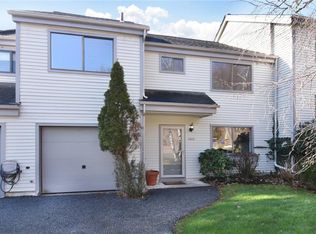1302 Hunters Run, Dobbs Ferry, NY 10522
