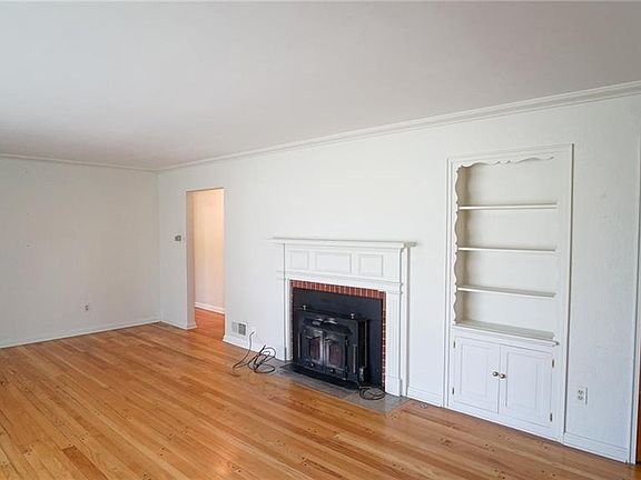 2nd image of 7939 Normandy Ln