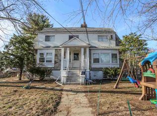 164 Oakland Ave APT 3, Manchester, NH 03109