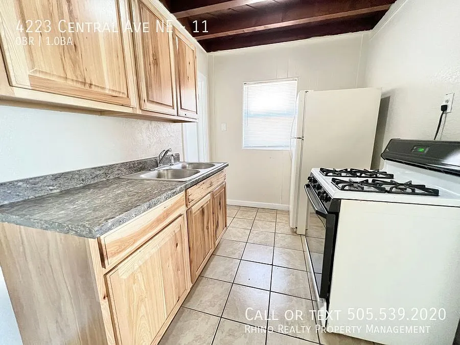 1st Month Rent Free! Large Studio, 1 Bath In The NE! — Photo 4