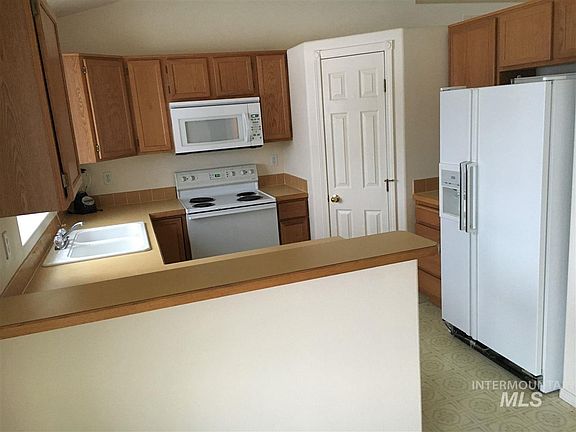5th image of 2108 Nay Dr
