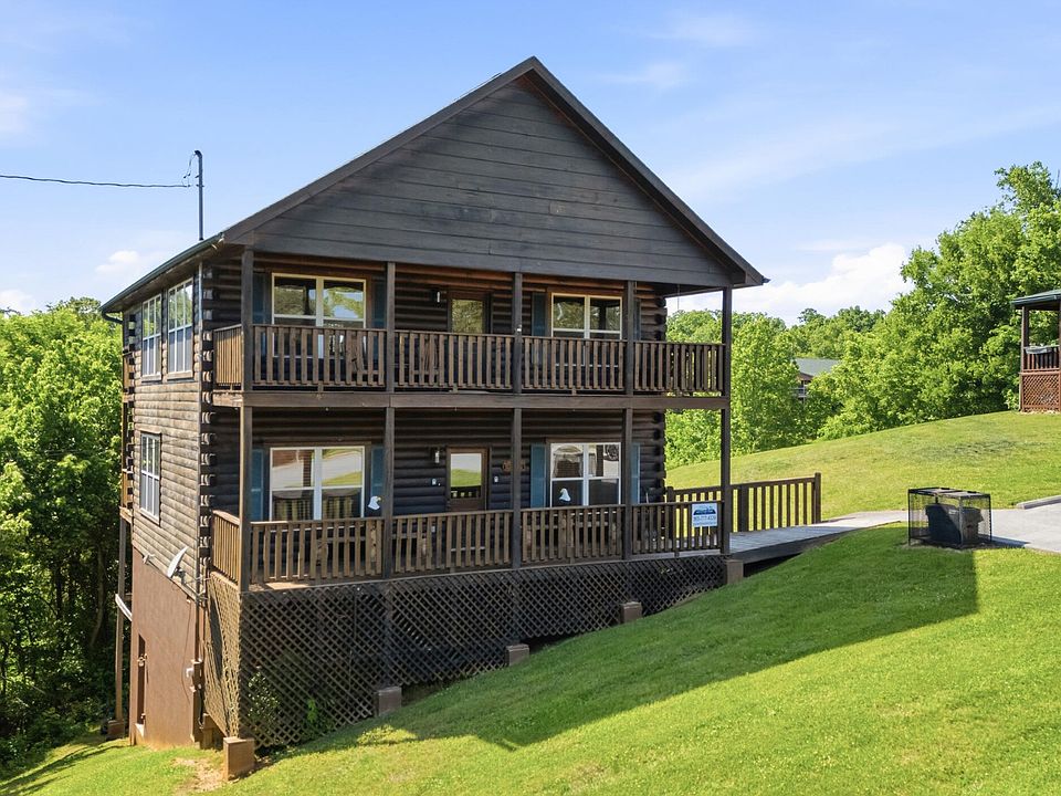 1st image of 339 Oak Lake Dr
